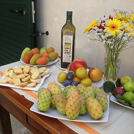 Bed and Breakfast Casina Dei Nonni Carpignano Salentino Exterior foto