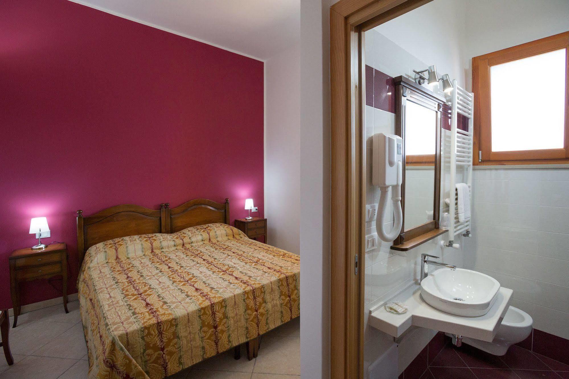 Bed and Breakfast Casina Dei Nonni Carpignano Salentino Exterior foto